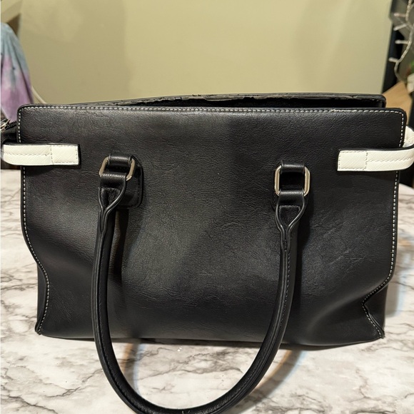 Chic Black and Gray Satchel bag with Structured Design - Picture 5 of 8